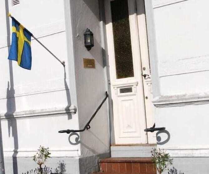 پانسیون L Villa Ronne