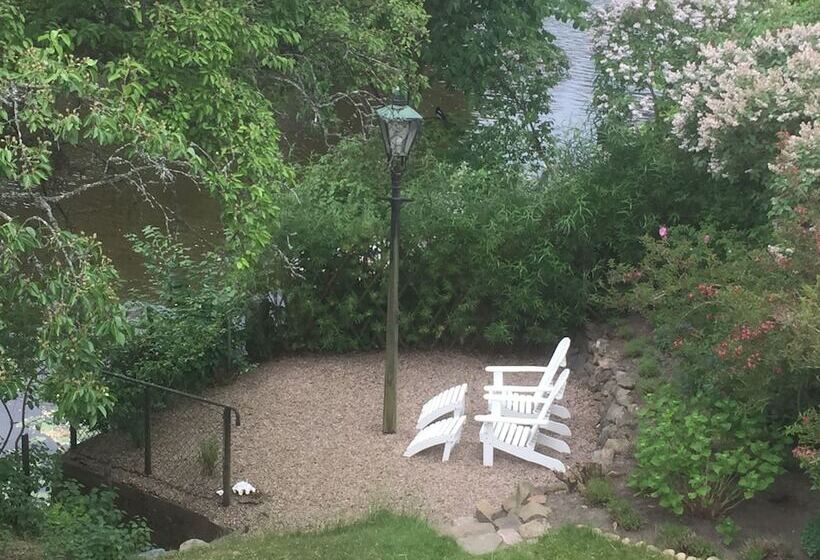 پانسیون L Villa Ronne