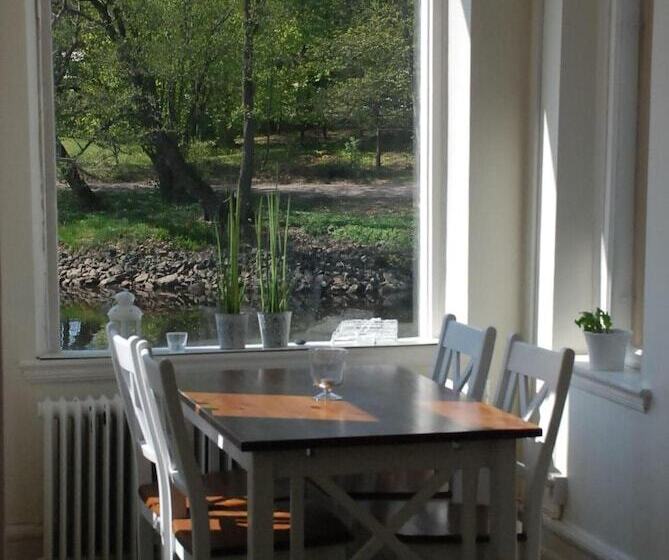 پانسیون L Villa Ronne