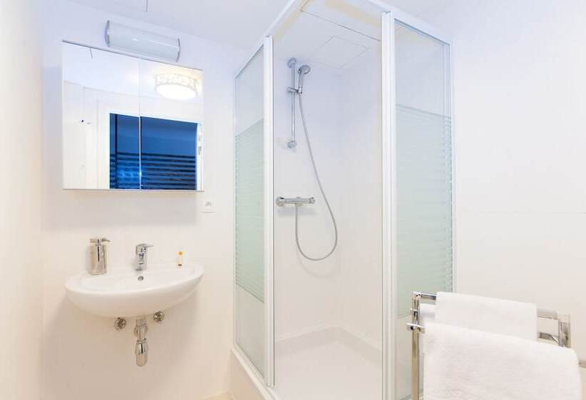 Smartflats Design   L42