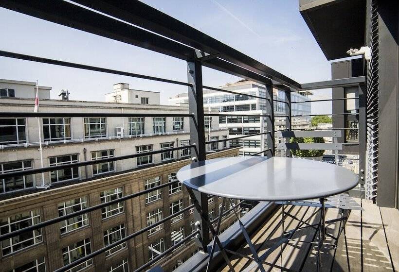 Smartflats Design   L42