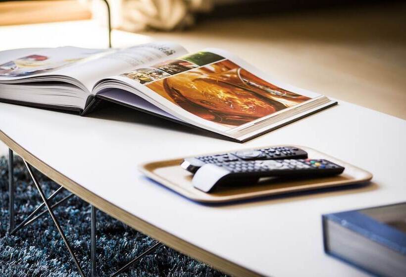 Smartflats Design   L42