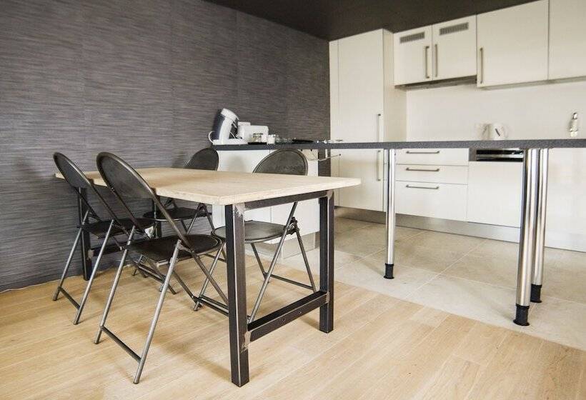 Smartflats Design   L42