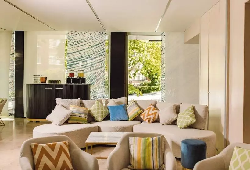 هتل Voco Madrid Retiro, An Ihg