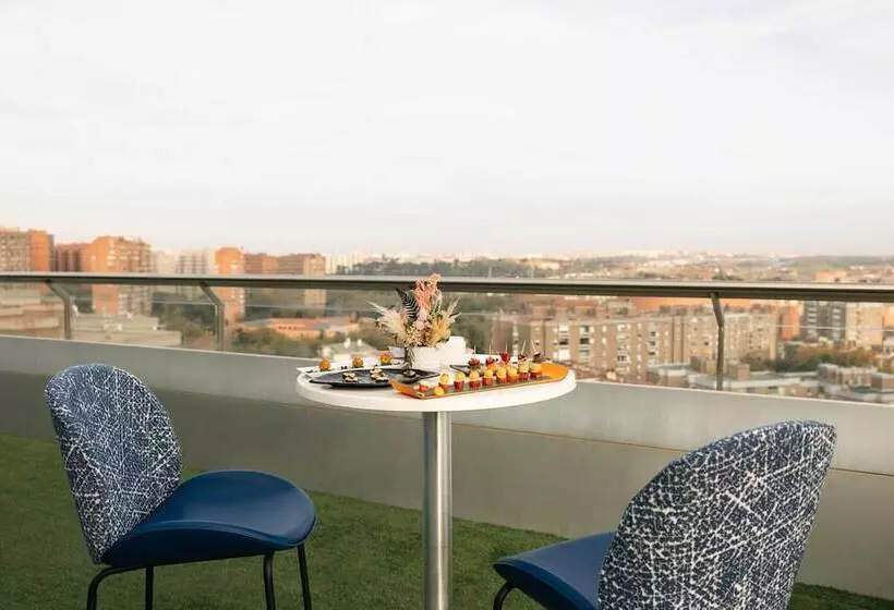 هتل Voco Madrid Retiro, An Ihg