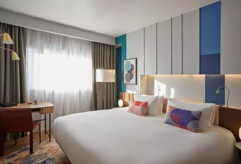 هتل Voco Madrid Retiro, An Ihg
