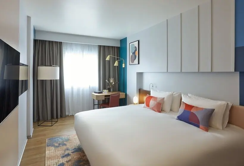 هتل Voco Madrid Retiro, An Ihg