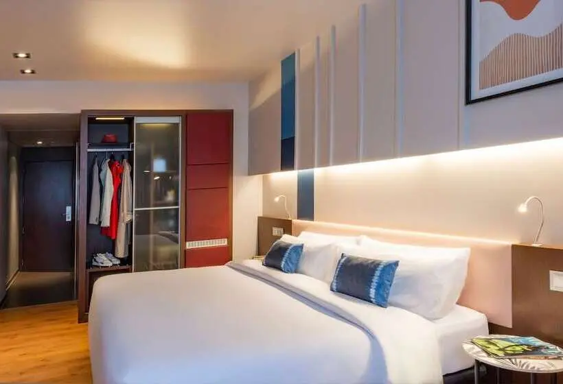 هتل Voco Madrid Retiro, An Ihg
