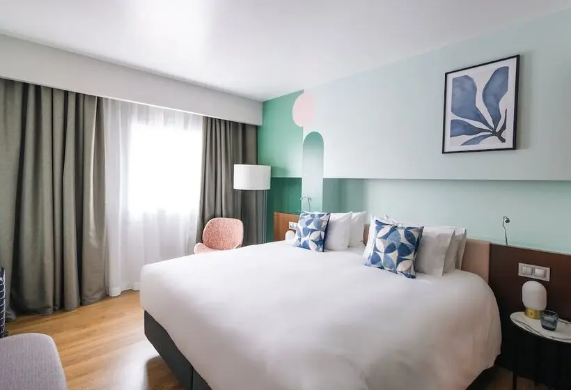 هتل Voco Madrid Retiro, An Ihg