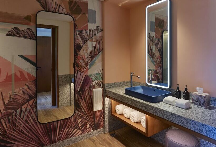 هتل Canopy By Hilton Seychelles Resort