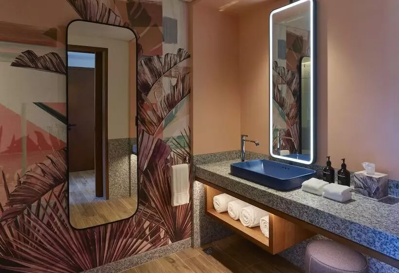 هتل Canopy By Hilton Seychelles Resort