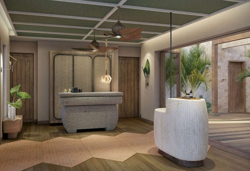 هتل Canopy By Hilton Seychelles Resort