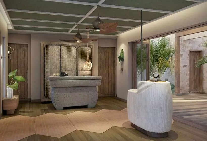 هتل Canopy By Hilton Seychelles Resort