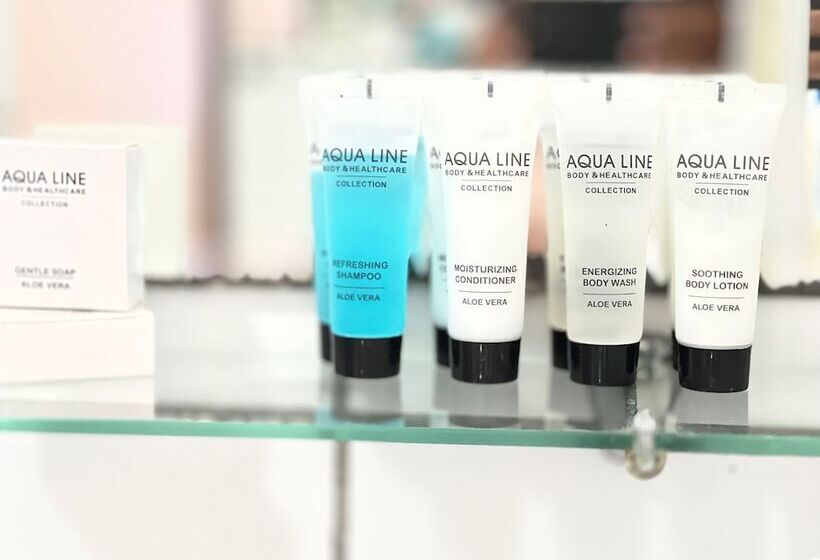 בית מלון כפרי Talk Of The Town Inn & Suites