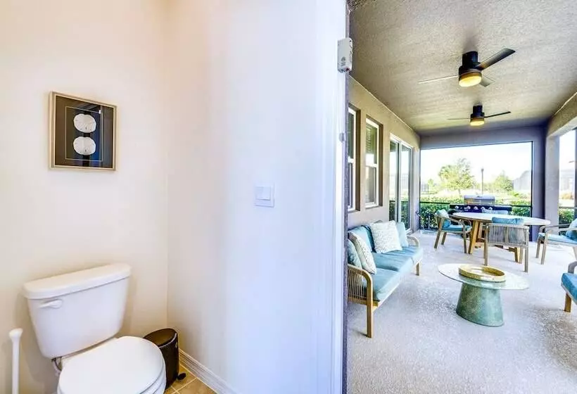 Resort Oasis W/ Game Room: 11 Mi To Disney!