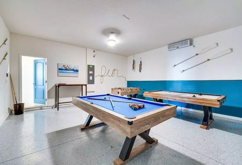 Resort Oasis W/ Game Room: 11 Mi To Disney!
