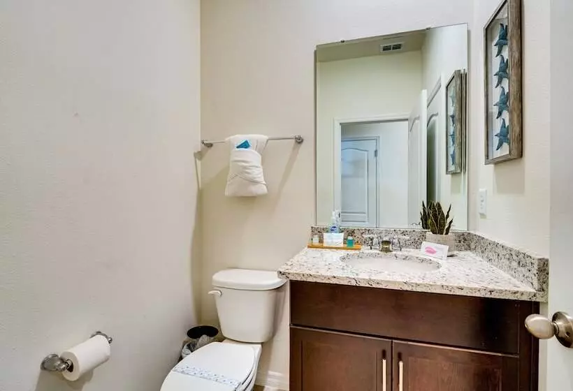 Resort Oasis W/ Game Room: 11 Mi To Disney!