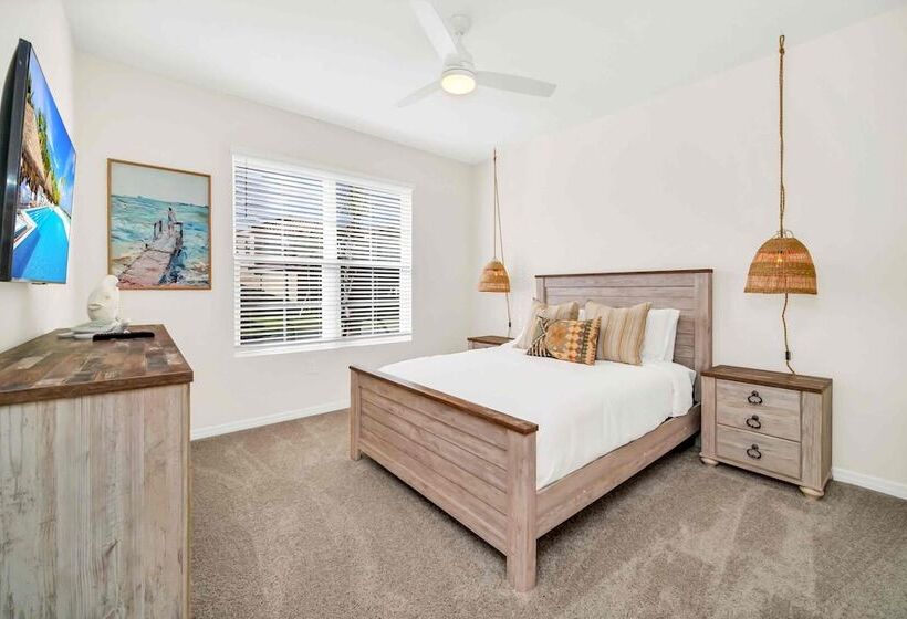 Resort Oasis W/ Game Room: 11 Mi To Disney!