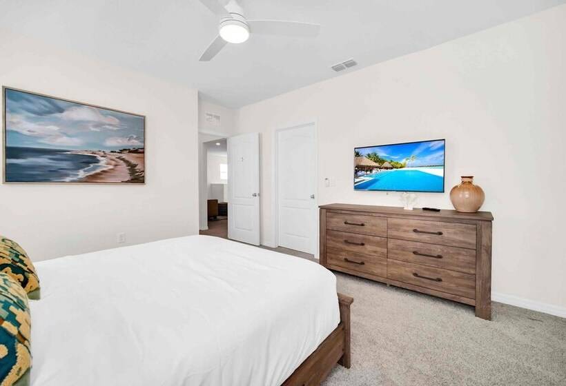 Resort Oasis W/ Game Room: 11 Mi To Disney!