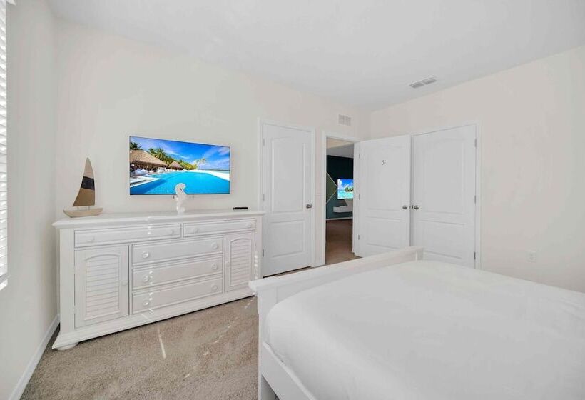Resort Oasis W/ Game Room: 11 Mi To Disney!