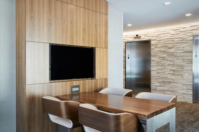 Ac Hotel By Marriott Madison Downtown