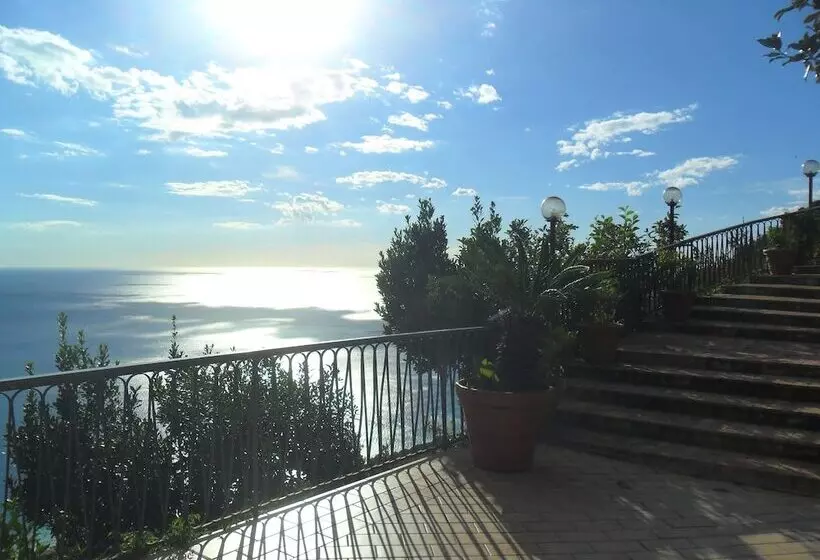 ホテル Agriturismo Principe Di Vallescura