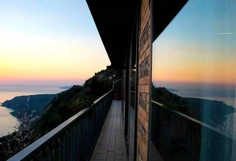 ホテル Agriturismo Principe Di Vallescura