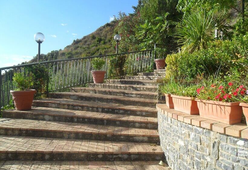 ホテル Agriturismo Principe Di Vallescura