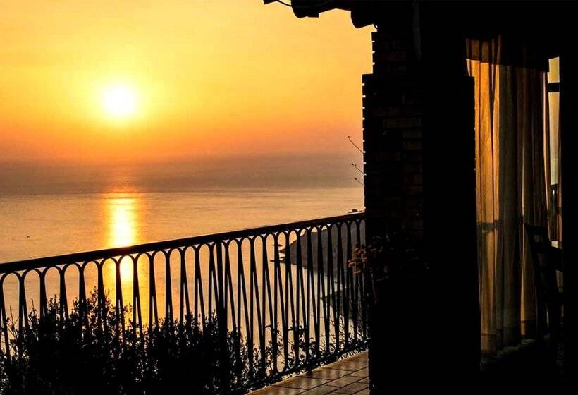 ホテル Agriturismo Principe Di Vallescura