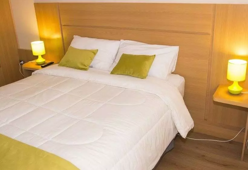 Hotel Camilo Henriquez