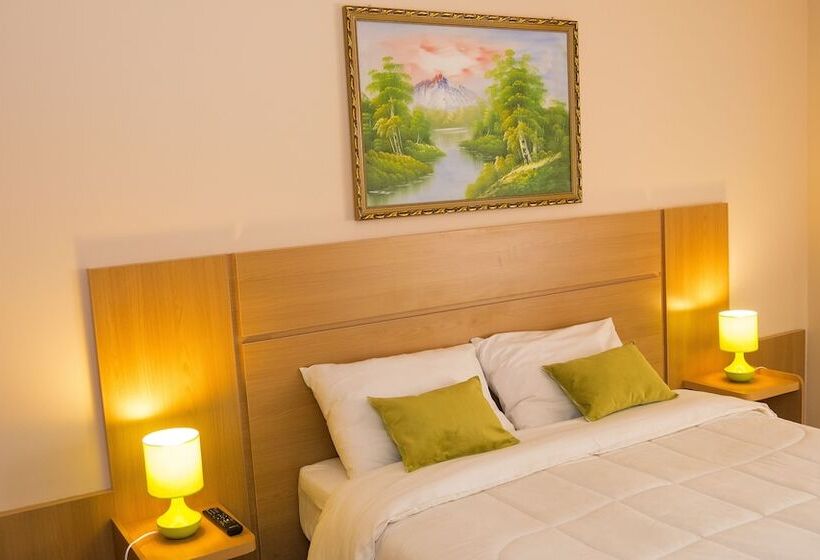 Hotel Camilo Henriquez