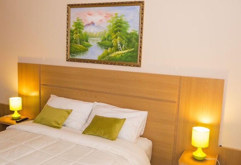 Hotel Camilo Henriquez