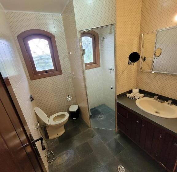 فندق Castelo Nacional Inn Campos Do Jordao