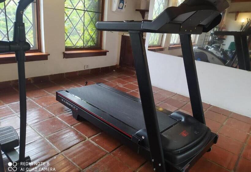 فندق Castelo Nacional Inn Campos Do Jordao