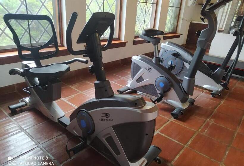 فندق Castelo Nacional Inn Campos Do Jordao