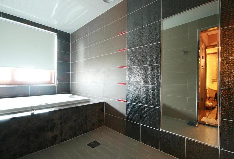 Отель Cheonan B