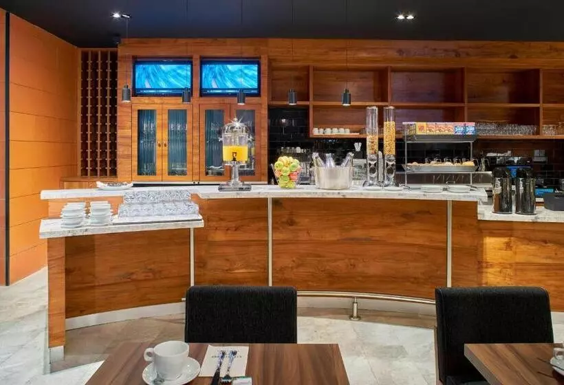 ホテル Courtyard By Marriott Mexico City Toreo