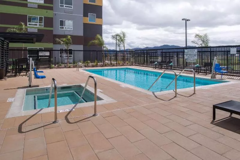 ホテル Courtyard By Marriott Temecula Murrieta