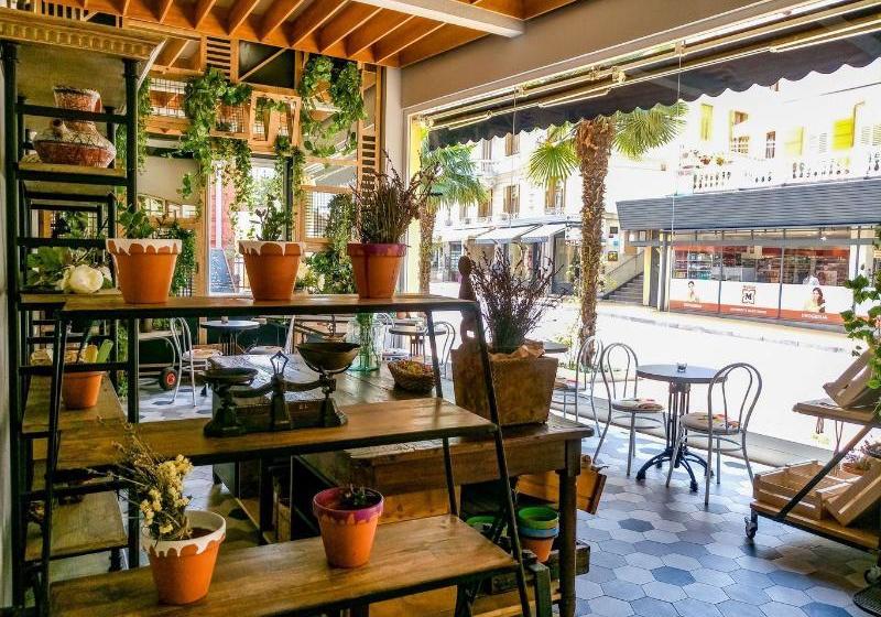 ホテル Continental