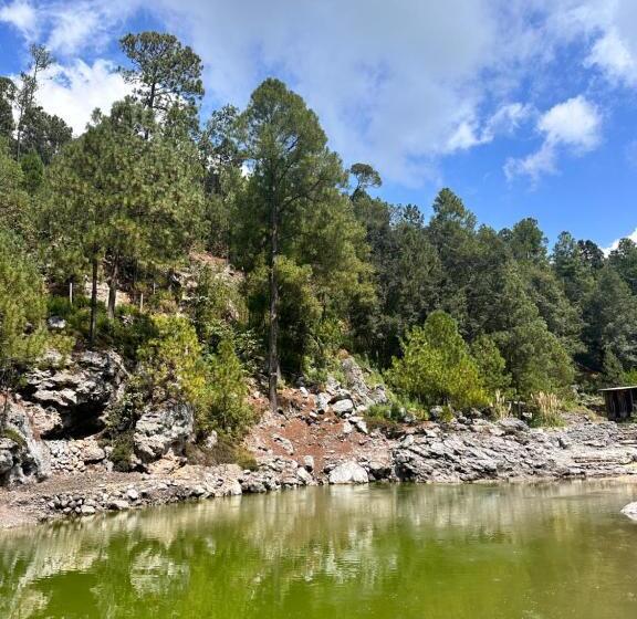 בית מלון כפרי Los Azufres Spa Natural