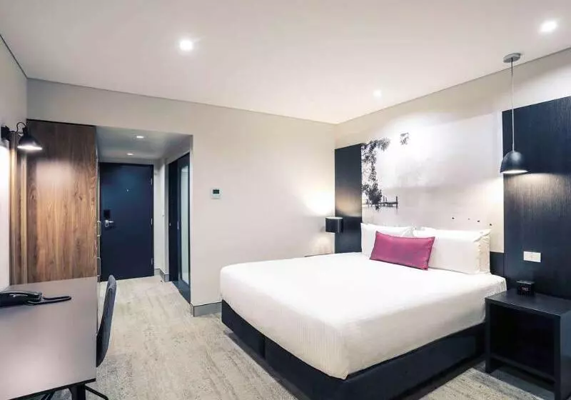 هتل Mercure Tamworth