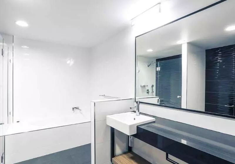 هتل Mercure Tamworth