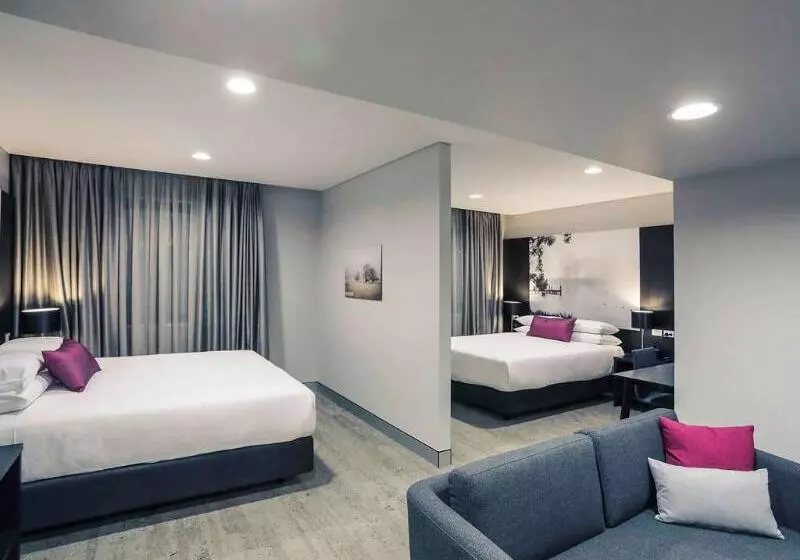 هتل Mercure Tamworth