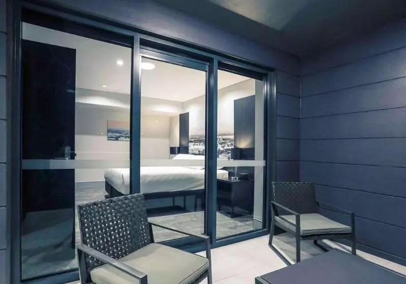 هتل Mercure Tamworth