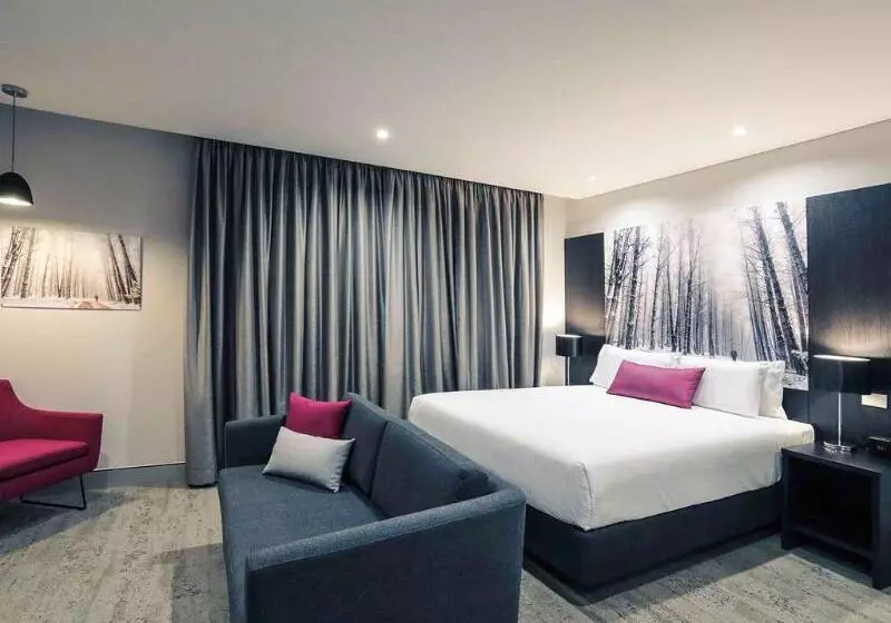 هتل Mercure Tamworth