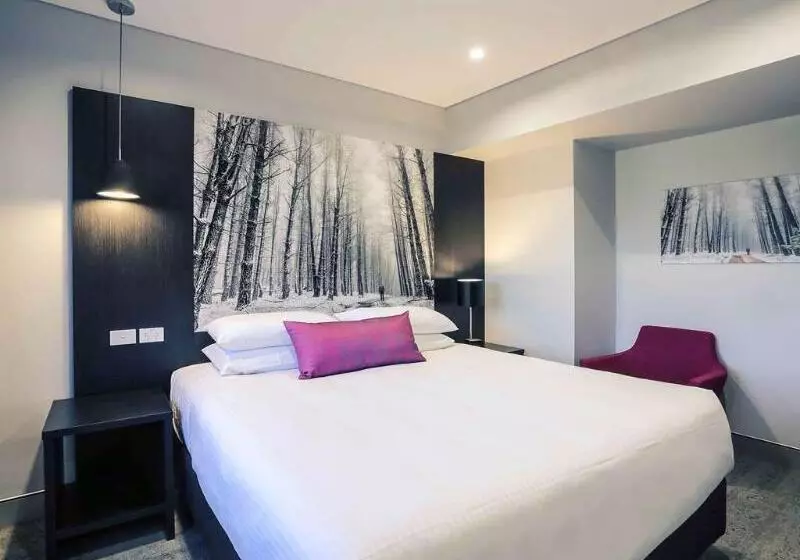 هتل Mercure Tamworth