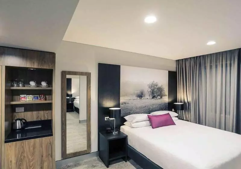 هتل Mercure Tamworth