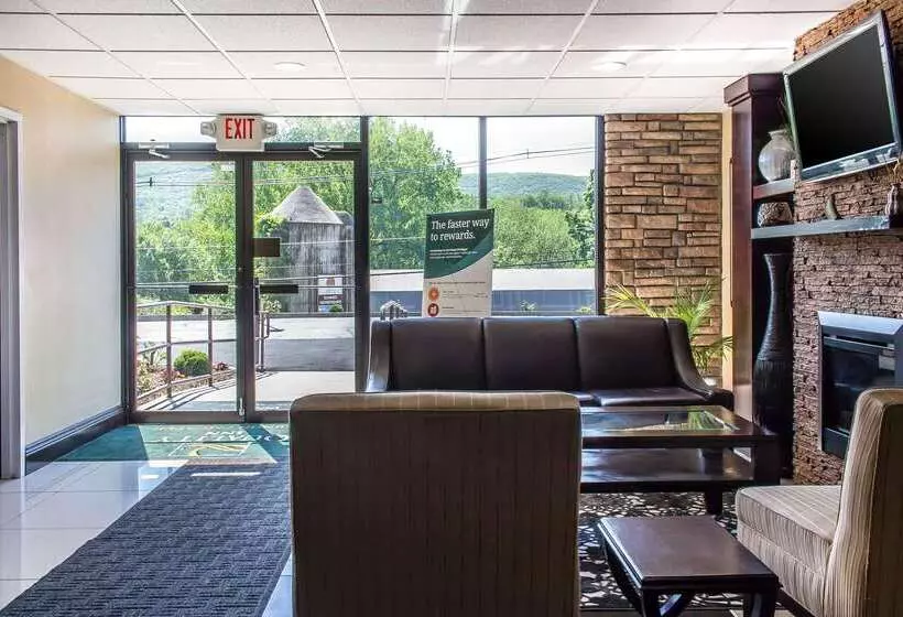 ホテル Quality Inn Near Mountain Creek