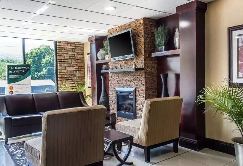 ホテル Quality Inn Near Mountain Creek