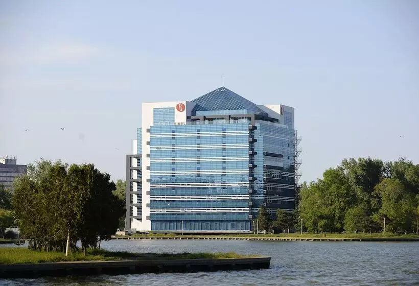 هتل Ramada By Wyndham Constanta